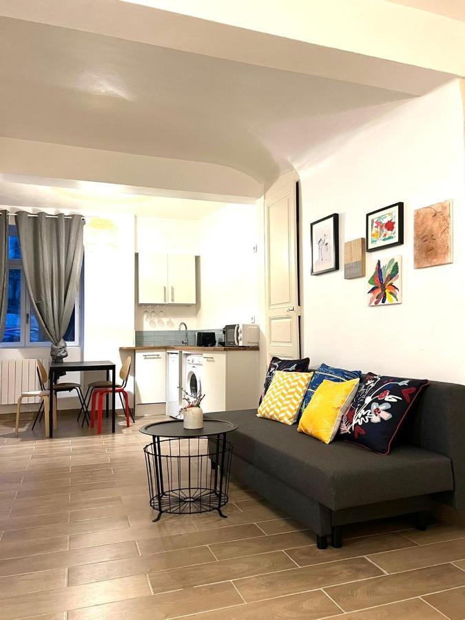 Tabi Appart ,Modern Chic Vs Free Parking,Wifi,Draps Apartment Thiers Exterior foto